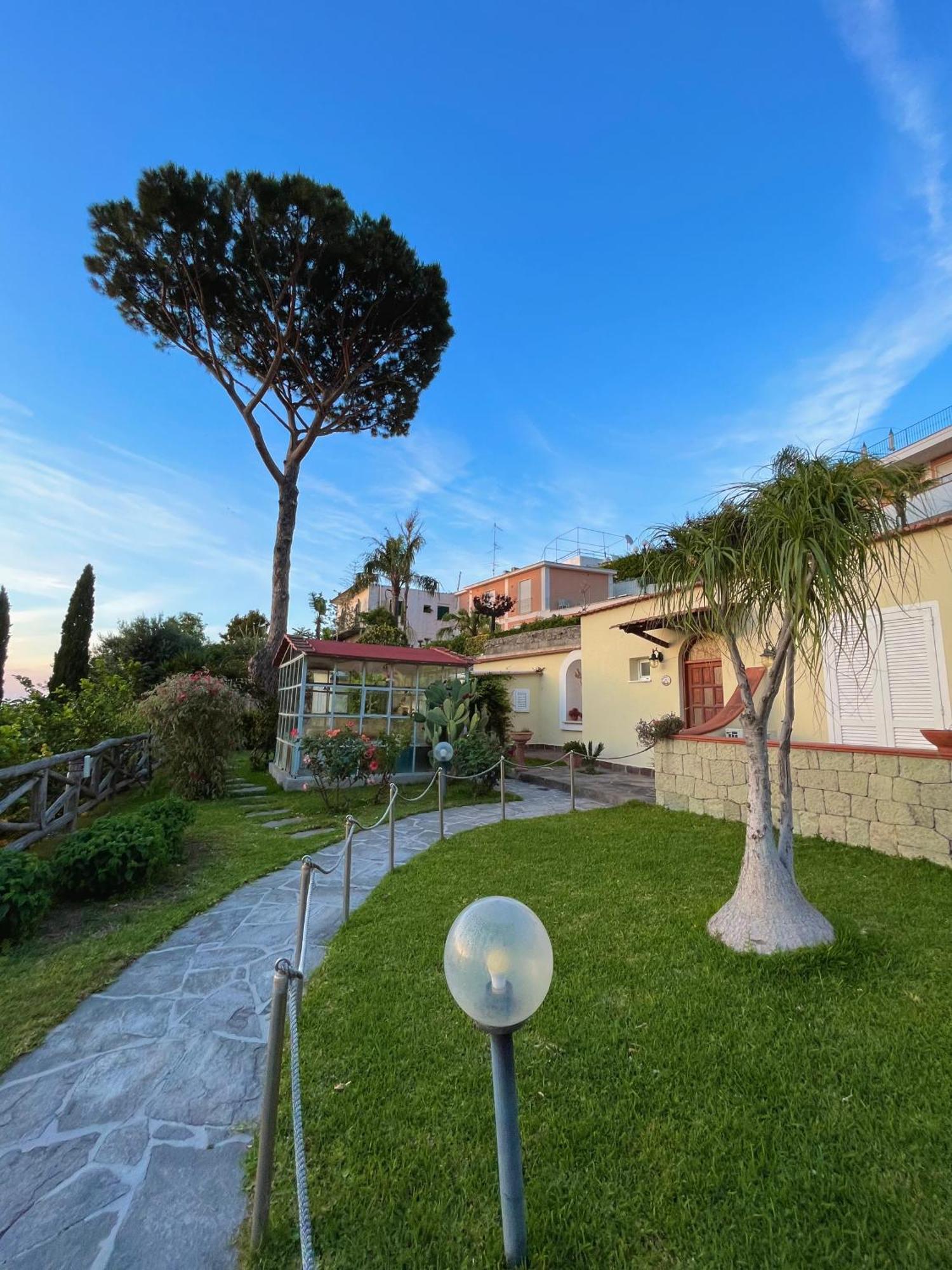 Resort Villa Flavio Casamicciola Terme Екстериор снимка